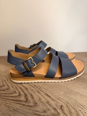 Dr. Scholl's Navy Island Glow Leather Strappy Sandals